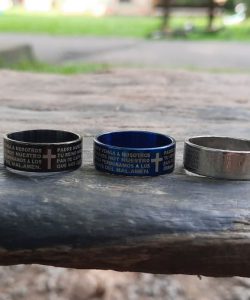 Nhẫn kim loại thập tự