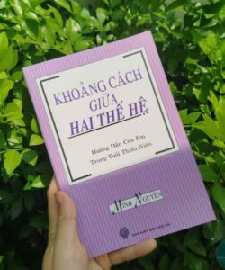 Khoảng cách giữa hai thế hệ