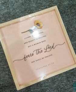 Trang Gỗ Câu Gốc Tiếng Anh Faithwork (Proverbs 31:30)